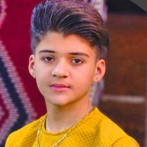 دانلود آهنگ پیرهن گلی تنته بزار نگات کنم